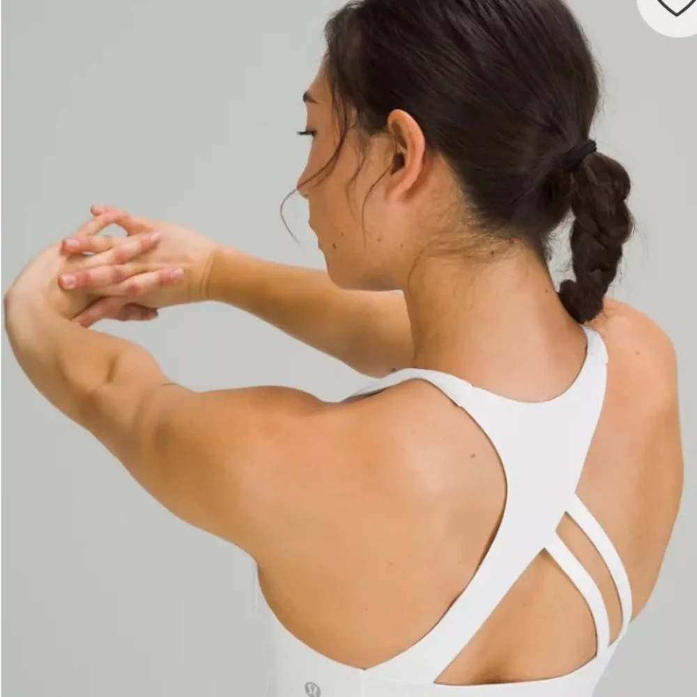 Lululemon on Strong Lines Bra Medium Support,  B/C Cup White Size 6 EUC
